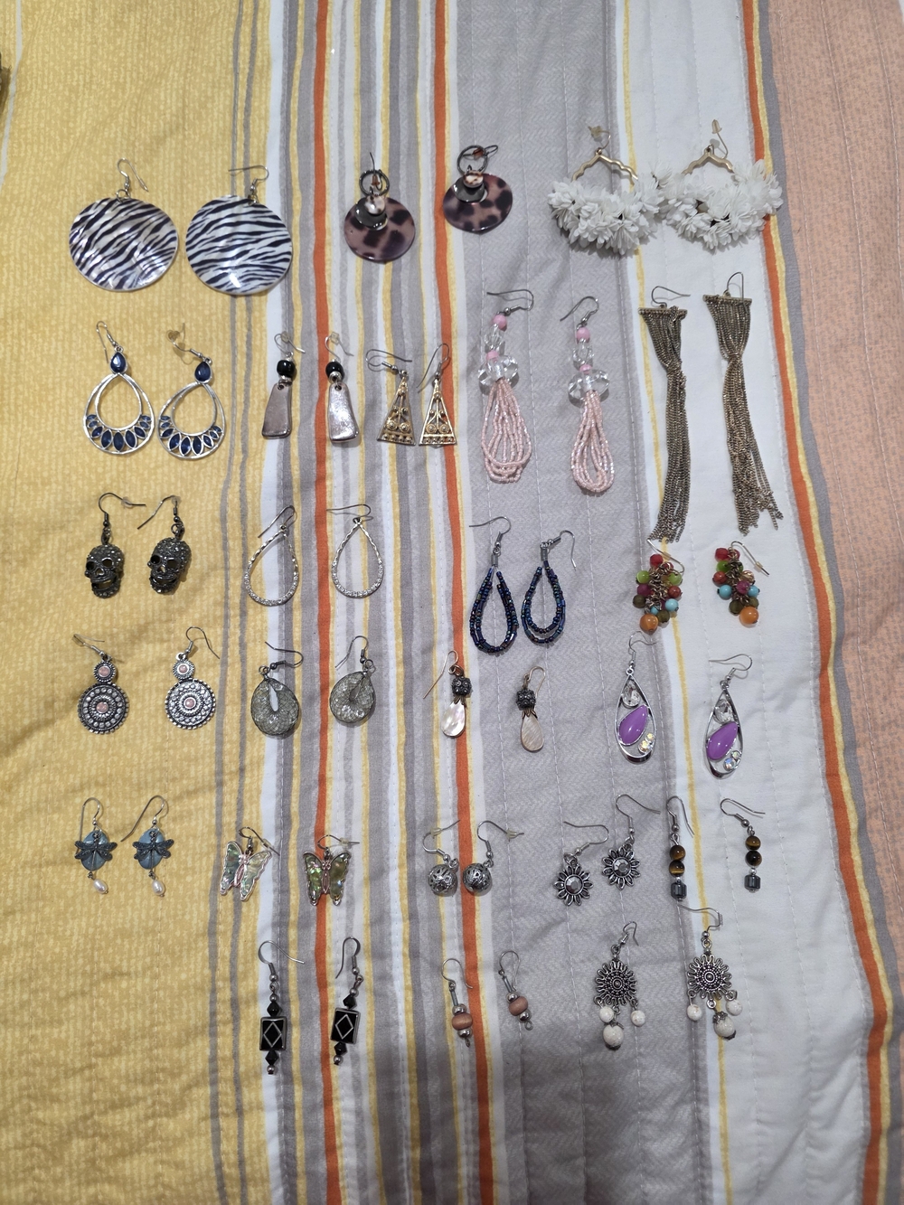 Assorted Women’s Fashion Earrings - Mixed Colors